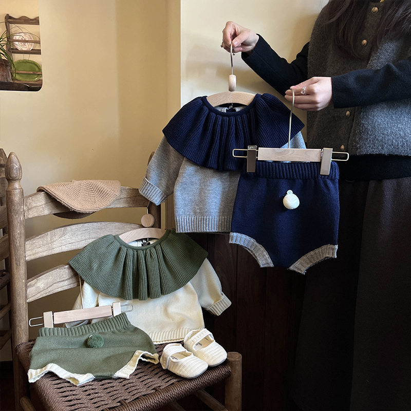 可爱针织上衣兔兔尾巴短裤