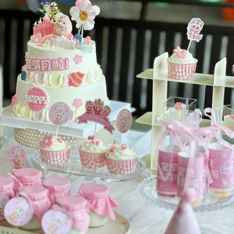 蛇宝宝满月蛋糕摆件甜品台粉色装饰插件推推乐筒贴纸布丁瓶封口纸