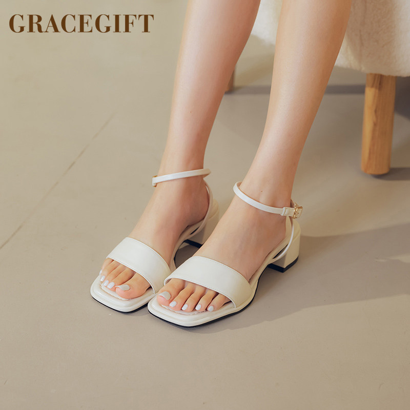 grace gift凉鞋女新款宽带露趾中空甜美女粗跟温柔一字扣带时尚