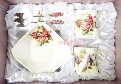 韩国进口厨美餐具TOPMATE结婚礼物情侣骨瓷方口带碟咖啡杯6P礼盒