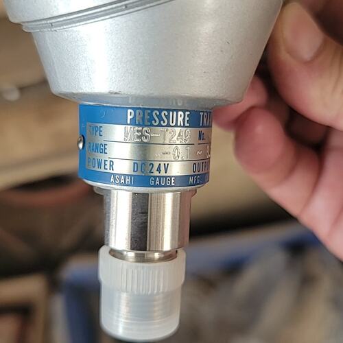 议价旭化成压力变送器，型号YES-T249，DC24V供电，输出