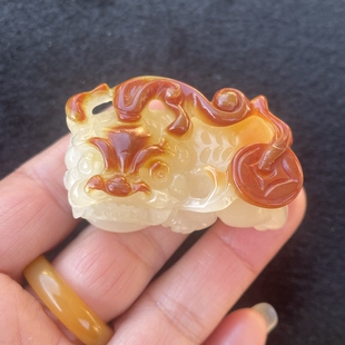 云南龙陵天然黄龙玉貔貅46*25*22mm