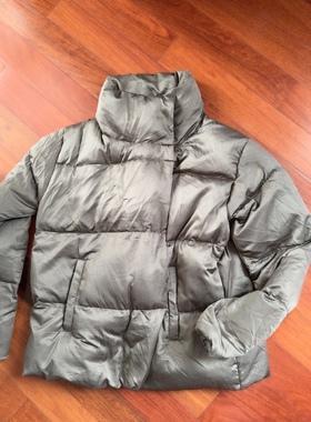 缎面光泽军绿色 羽绒服 胸围的100长59