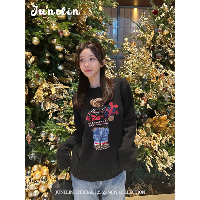 六月林 韩国博主同款可爱小熊提花圆领毛衣宽松软糯上衣时尚减龄