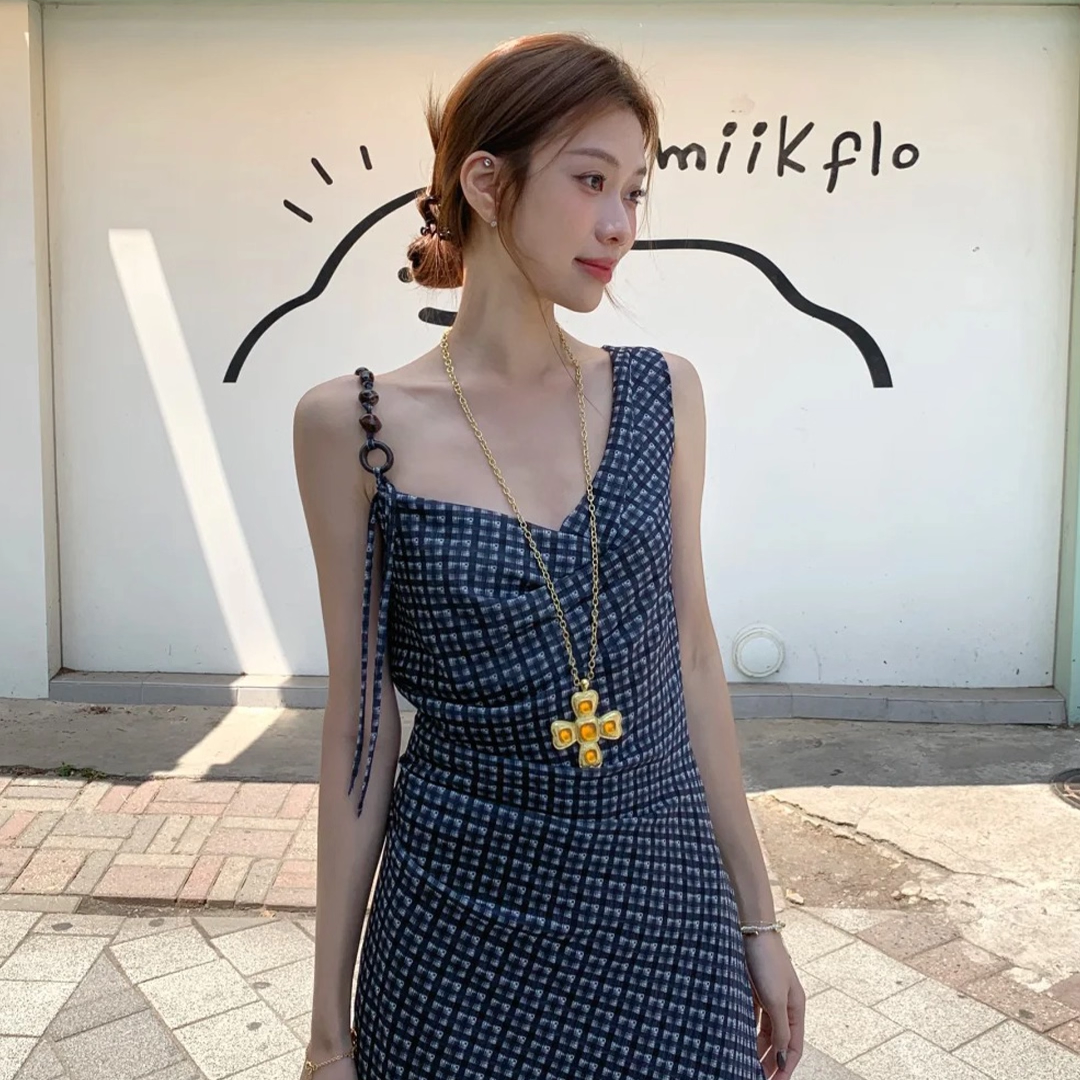 六月林 韩国博主同款不对称肩带背心多穿荡领连衣裙女夏新款短裙