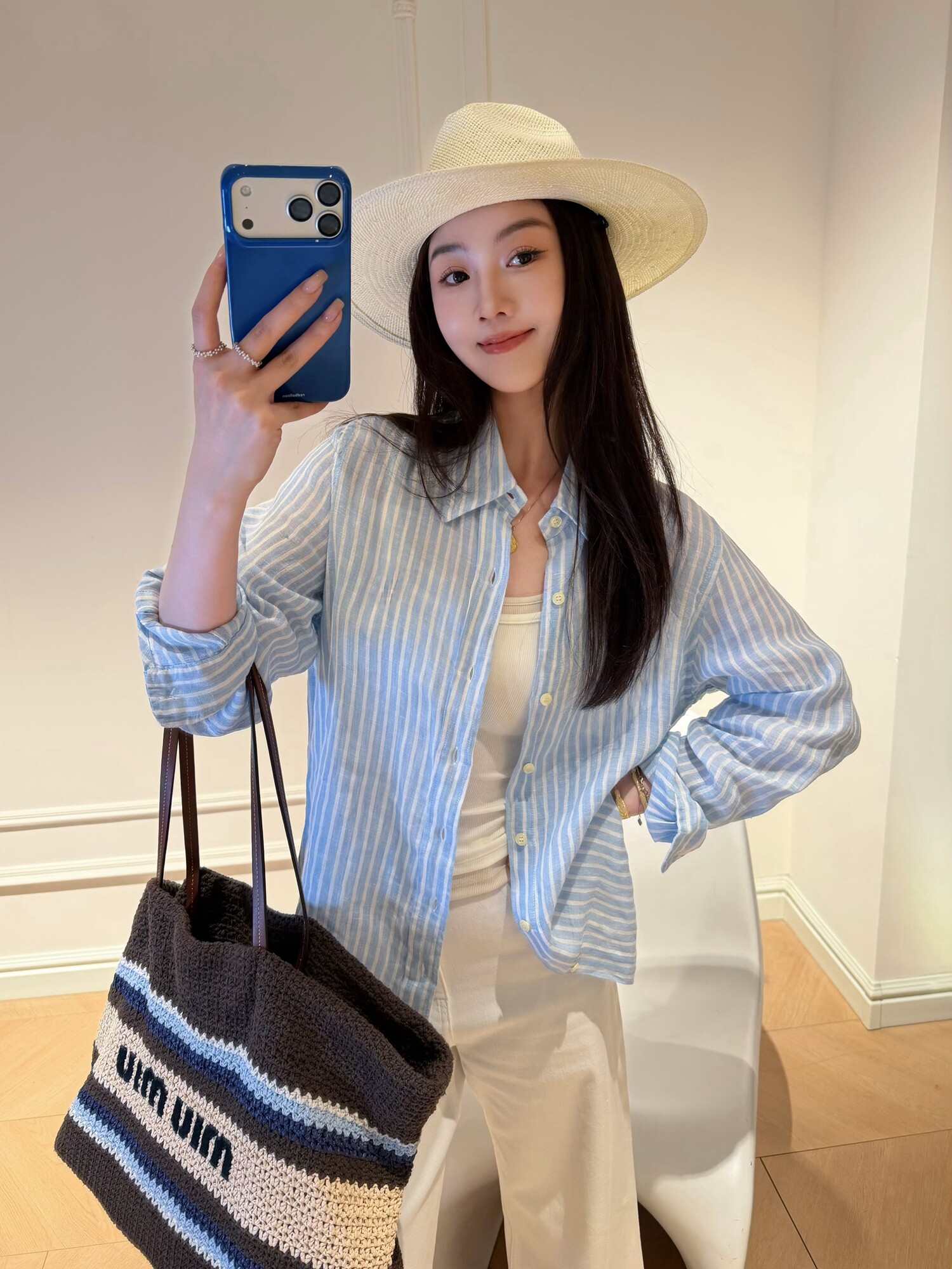 Cao Daman's white and pink striped linen shirt for vacation is a long-sleeved, loose, slimming and good-looking sun-protective shirt thumbnail 3