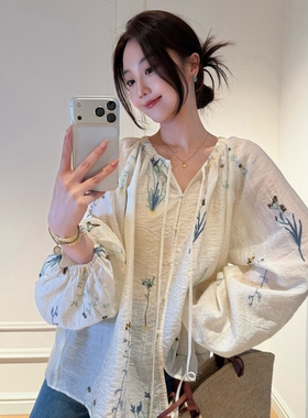 曹大曼 法式田园风刺绣碎花长袖天丝V领衬衫女宽松防晒温柔上衣