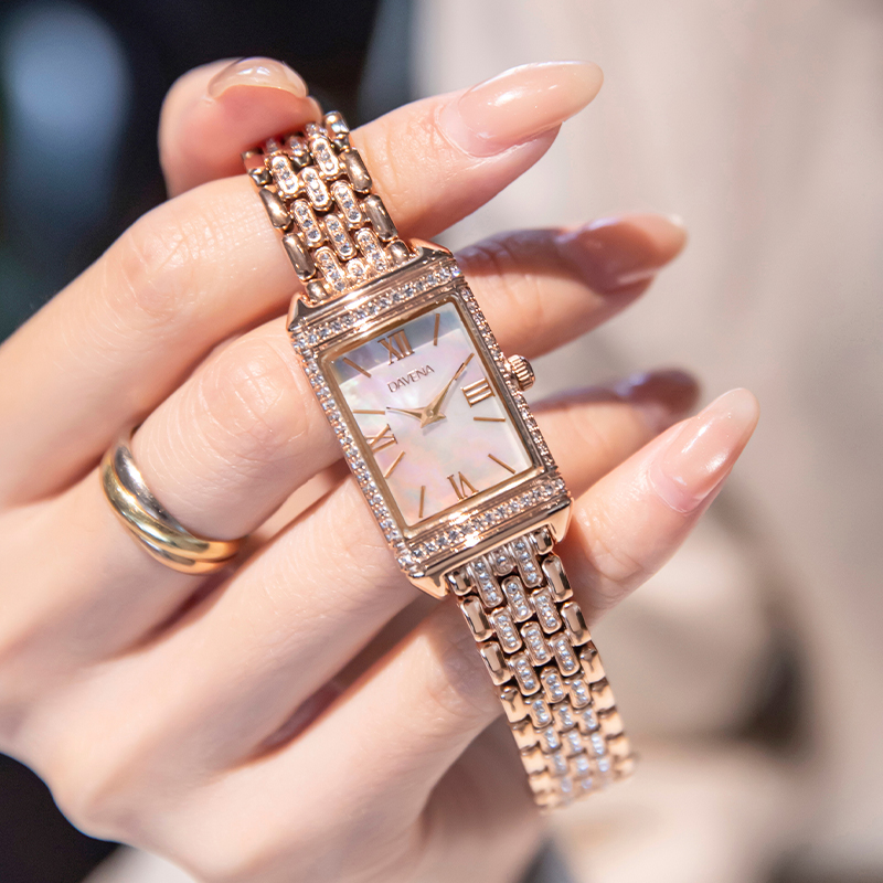 DAVENA蒂玮娜满钻小方表女士轻奢