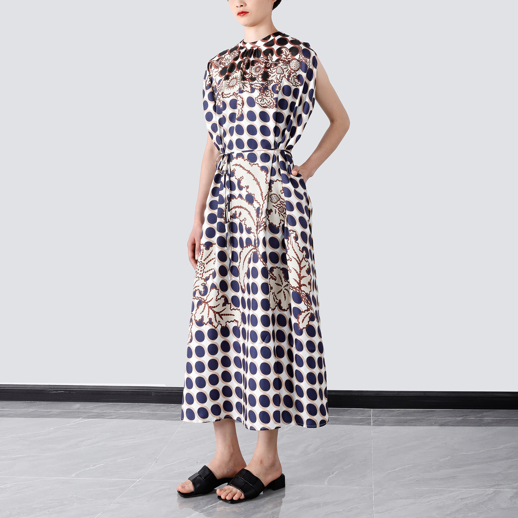 重磅真丝斜纹绸波点印花极简圆领宽松无袖连衣裙 桑蚕丝收腰长裙