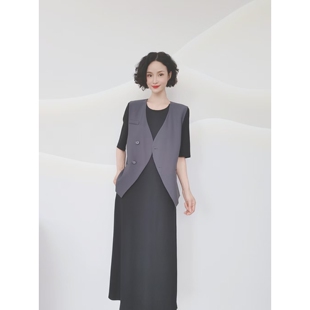 T309 春季新款时尚休闲宽松马甲坑条连衣裙两件套套裙
