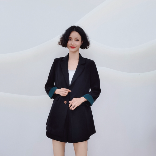 W088 春季新款时尚休闲百搭通勤单排彩扣西装外套