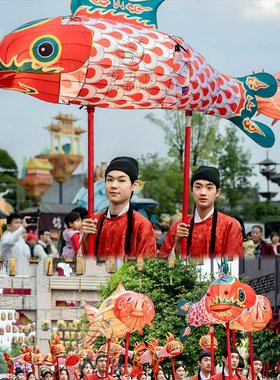 大型手举摇摆鲤鱼灯笼元宵巡游活动国潮古风手扎锦鲤非遗鱼灯成品