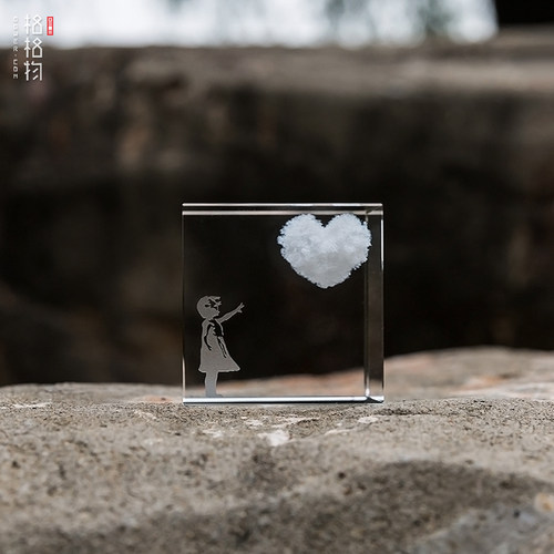 心云水晶立方体涂鸦班克斯banksy