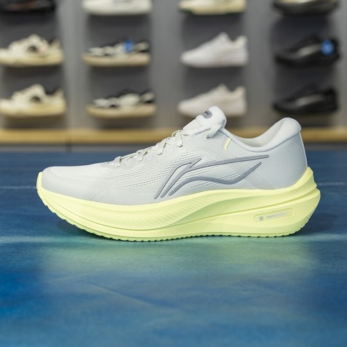 李宁越影5跑步鞋女子2025新款反光回弹透气缓震保护跑鞋ARHV016