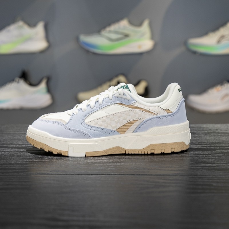 李宁休闲鞋2025冬季新款惟吾LOW女子舒适软弹经典运动板鞋AGCV264