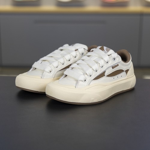 李宁系带女子板鞋低帮滑板鞋