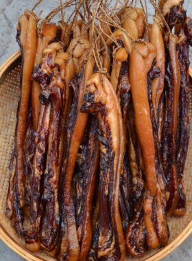东莞土特产广式腊肉煲仔饭伴侣
