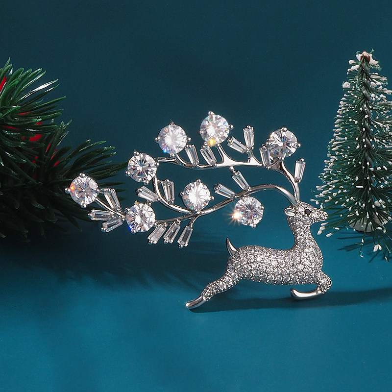 三八节礼物一路有你高档韩国水晶麋鹿胸针创意气质西装装饰别针女