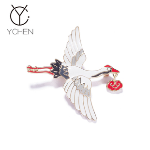 2023年新款长寿丹顶鹤胸针女祥云仙鹤西装配饰别针气质外套装饰