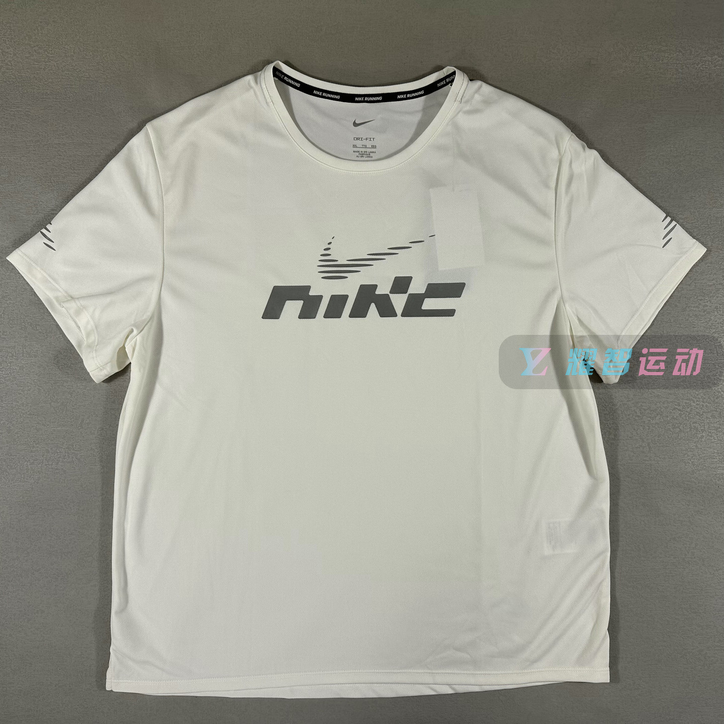 NikeDri-FIT速干反光透气T恤