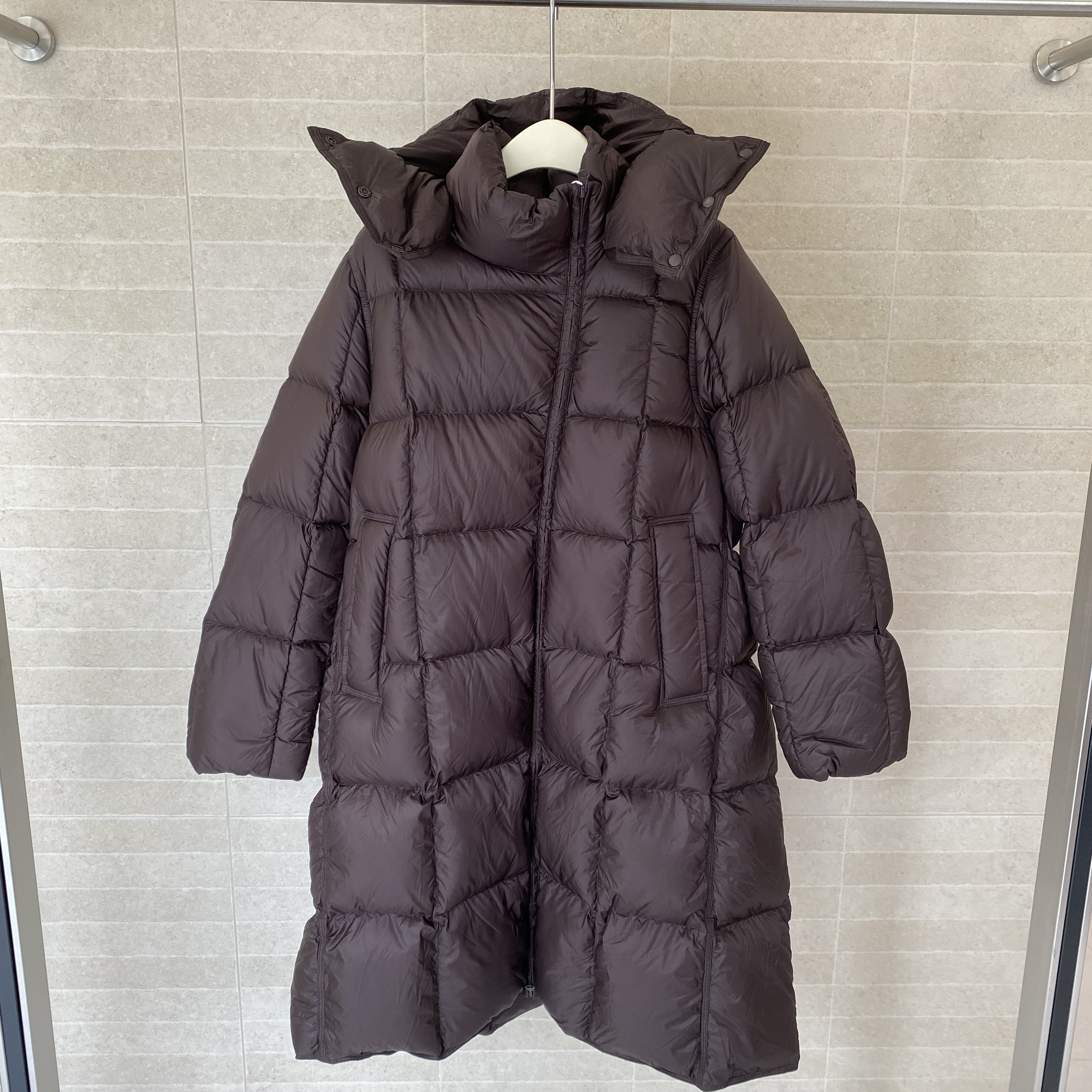 SYUGNA 斜门襟带帽羽绒服25年秋冬7E0032-RD06——5699