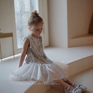 女童连衣裙夏季新款洋气中大童亮片鱼尾演出背心裙生日亮闪闪礼服