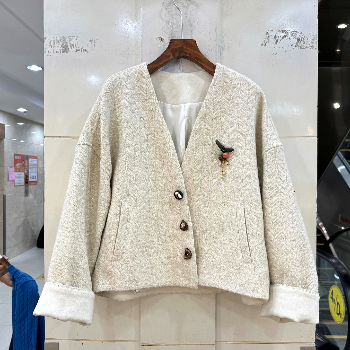 212289 斜门禁三粒扣V领轻奢休闲宽松亮丝羊毛呢短装外套欧货秋冬