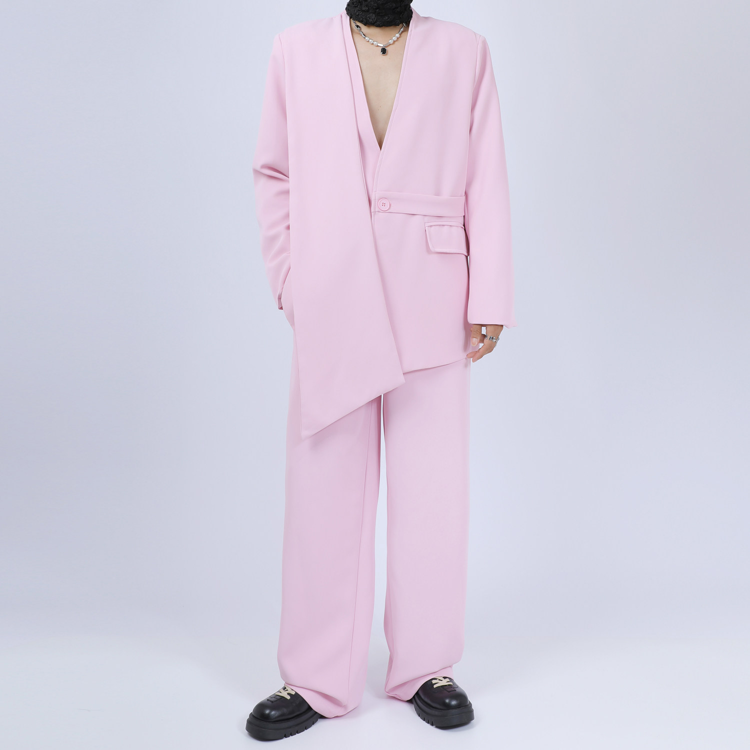 原创男装新款粉色西服套装韩系高级感V领休闲时尚套装长裤两件套,男装,时尚套装,淘宝优惠券,粉丝福利购,淘宝优惠卷