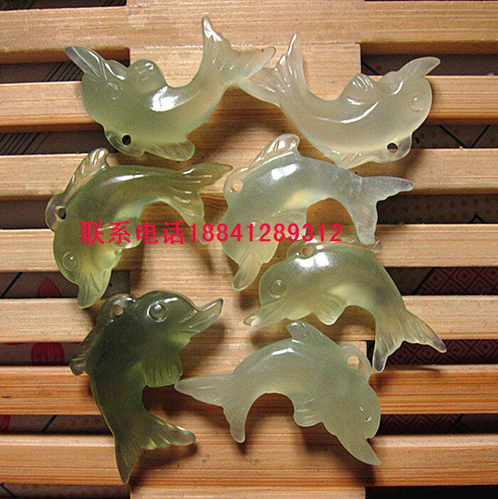 玉石连年有余鲤鱼吊坠天然岫玉海豚挂件吊坠项链坠多款可选