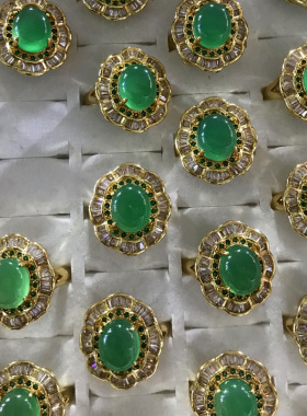 天然复古风玉石菠菜绿戒指