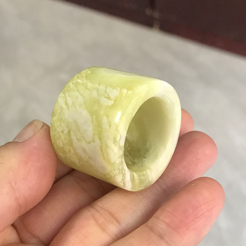 天然真岫玉加宽扳指玉石大拇指指环岫岩玉戒指黄岫玉招财戒圈盘玩