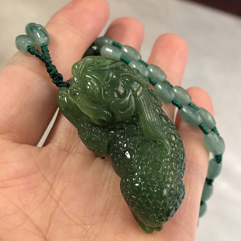 天然新疆和田玉貔貅吊坠男女士玉石皮丘项坠碧玉瑞兽金蟾招财挂件