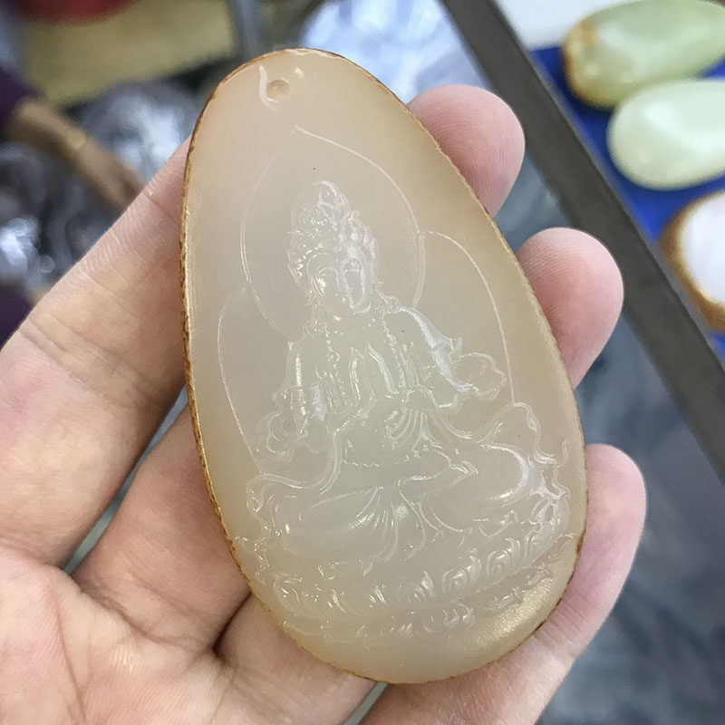 玉石原石天然阿富汗玉带皮观音牌子送挂绳籽料白玉带皮观世音菩萨