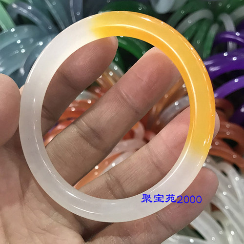 云南龙陵天然黄龙玉镯子