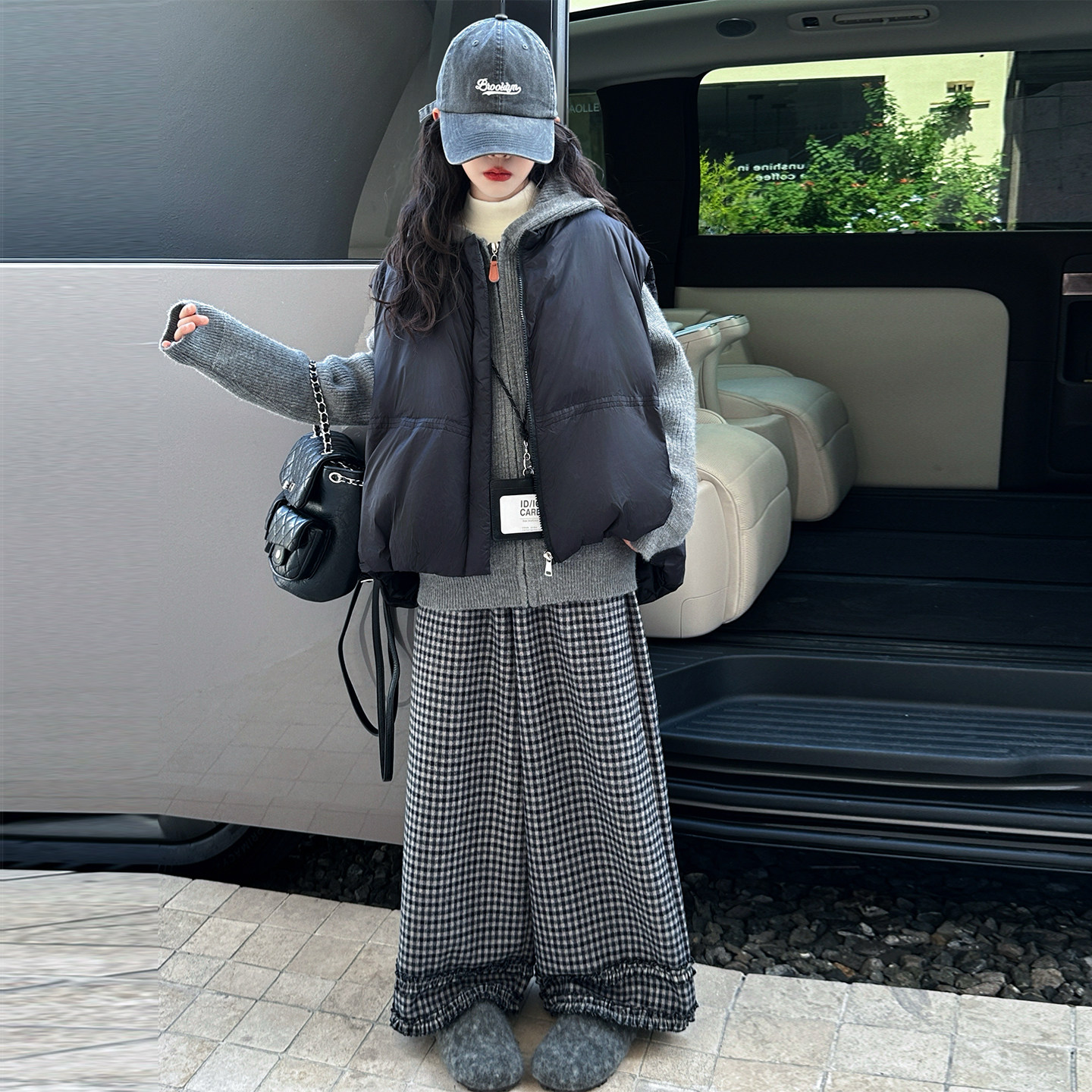 女童冬季毛衣套装2025新款儿童保暖马甲加绒格子阔腿裤学生三件套