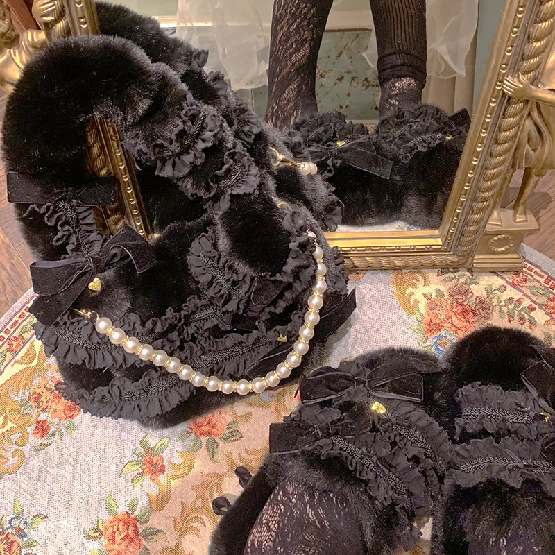 珍珠花边蝴蝶结黑白双色毛绒包