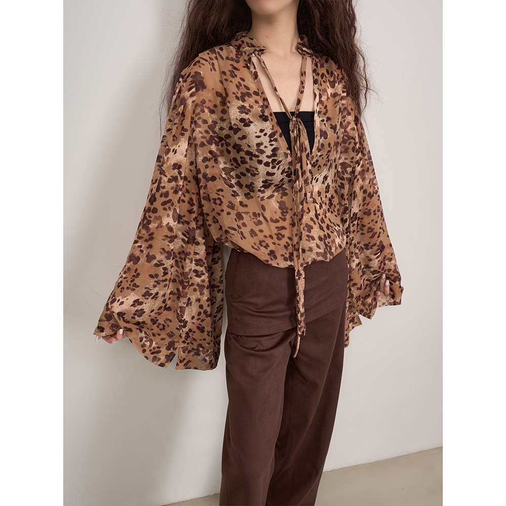 LAN VIVIER 野性回归 潇洒小姐半透轻薄豹纹印花喇叭袖罩衫女新款,女装/女士精品,蕾丝衫/雪纺衫,淘宝优惠券,粉丝福利购,淘宝优惠卷