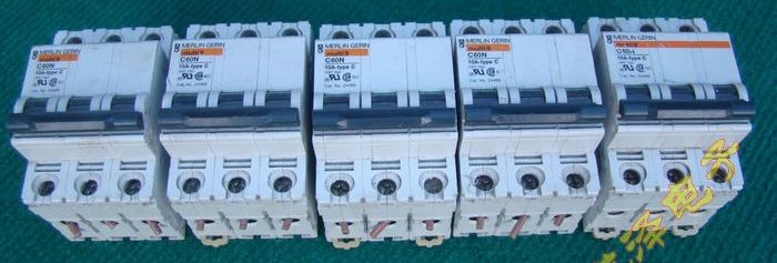 法国梅兰日兰 MERLIN GERIN MULTI9 C60N 10A-TYPE C 3P 断路开关