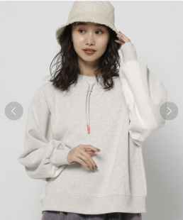 日本红牌ni*o拼接圆领撞色设计纯色纯棉毛圈卫衣