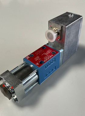 Moog D633-391B R08KO1D0NSM2 Servoventil Krauss Maffei