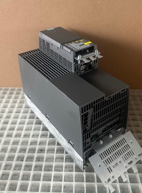 1x Siemens Sinamic G120C 6SL3210-1KE23-2AF1 Frequenzumrichte