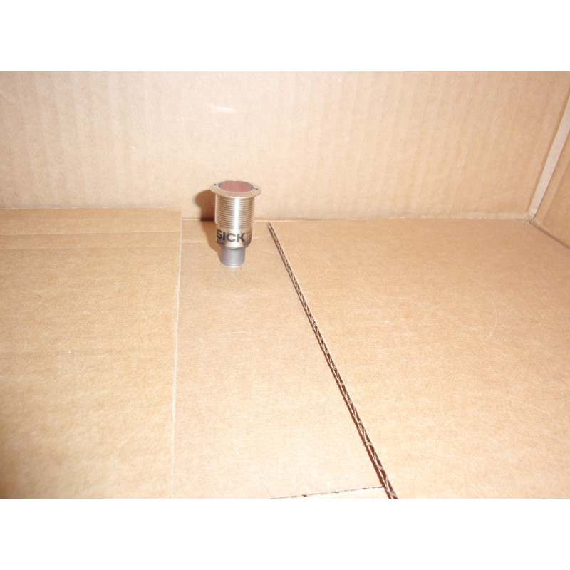 GRL18S-F233Y 病态演示光电传感器开关 1058206 GRL18SF233Y