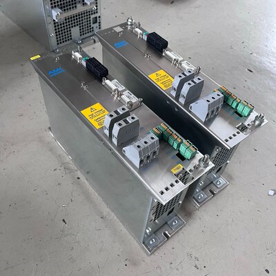 1x AMK Motion AMKASYN KW10 46262-0218 02.02 Umrichter Freque