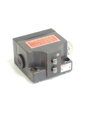 Balluff BNS 113-B2-R1661-B-22-02 Reihengrenztaster SN:9905