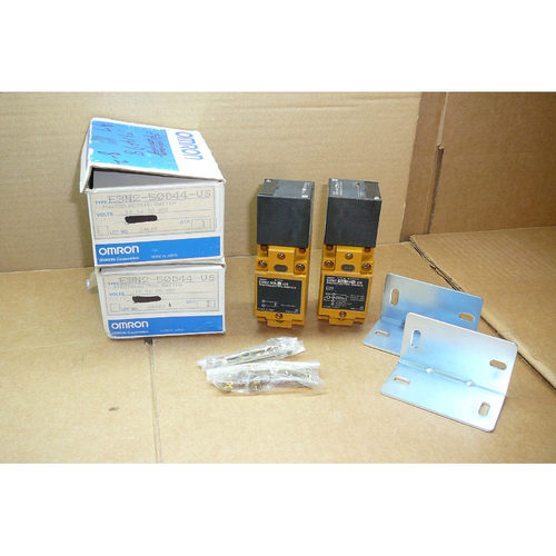 E3N2-50B44-US Omron Neuf en Bo?te Photo Capteur Interrupteur