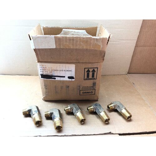 SRE1905 全新带盒 黄铜 1/2 英寸 MPT 至 3/8 英寸 MPT 扩展肘配