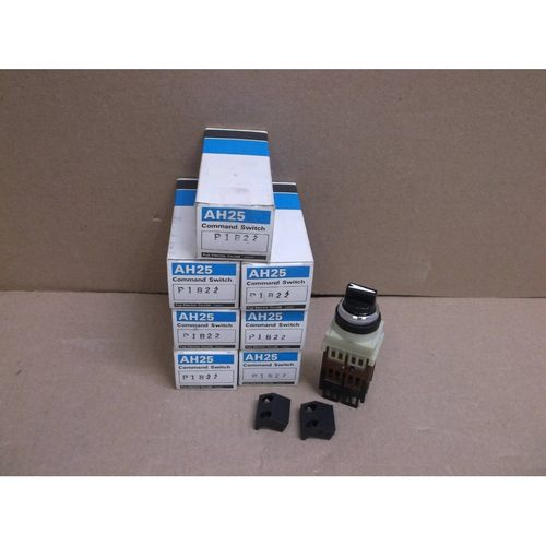 AH25-P1B22 Fuji NEW IN Box 25mm CNC Mazak Selector Switch AH