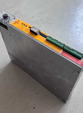 1x Baumüller Nürnberg BUS21-22/45-30-001 Umrichter