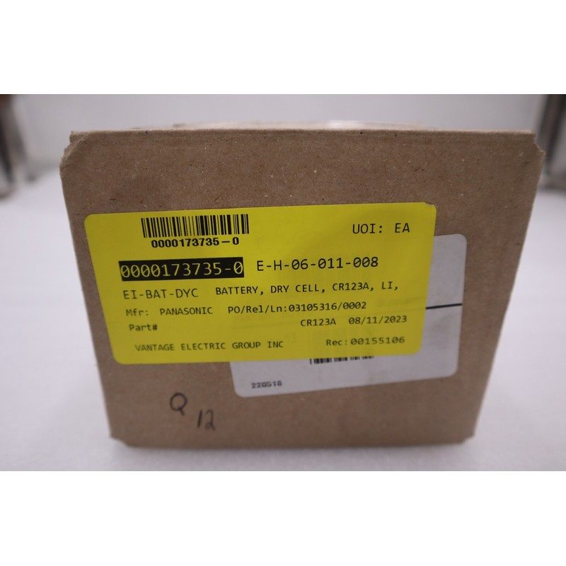 Streamlight 3V CR123A 锂电池(2 包)85175(12 盒)库存 G525A