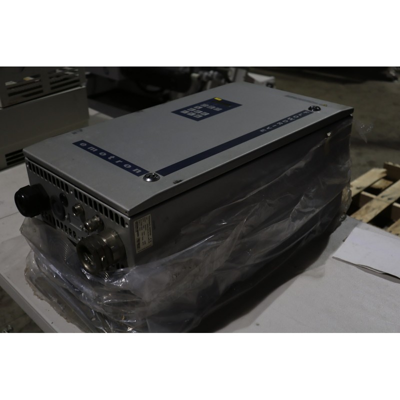 全新 EMOTRON FDU40-090-20/DC/LWL/1.5 供应 540VDC 频率逆变器